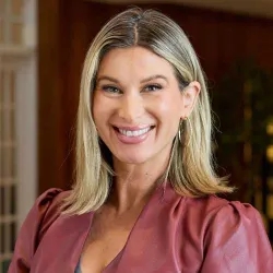 Alana Scanlan Headshot